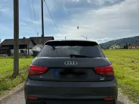 Gebraucht Audi A1 90 PS (66 kW) 2016 Grau Kleinwagen
