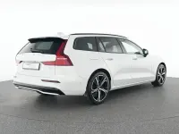 Gebraucht Volvo V60 Plus 197 PS (144 kW) 2024 Weiß Kombi