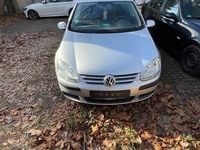 Gebraucht VW Golf IV Comfortline 75 PS (55 kW) 2005 Silber Limousine