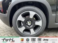 Neu Fiat Panda Cross Cross 65 PS (47 kW) 2026 Cinema schwarz Kleinwagen