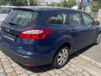 Gebraucht Ford Focus Trend 101 PS (74 kW) 2014 Blau Kombi