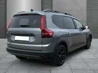 Neu Dacia Jogger Extreme 141 PS (103 kW) 2025 Dolomitgrau Van / Kleinbus