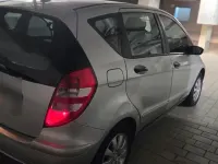 Używany Mercedes A180 109 KM (80 kW) 2007 Srebrny Hatchback
