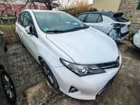 Gebraucht Toyota Auris Edition 99 PS (72 kW) 2014 Weiß Limousine