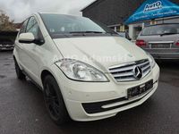 Gebraucht Mercedes A180 116 PS (85 kW) 2011 Weiß Van / Kleinbus