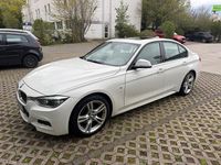 Gebraucht BMW 330 190 PS (139 kW) 2015 Weiß Limousine