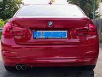 Gebraucht BMW 330 Advantage 252 PS (185 kW) 2018 Rot Limousine