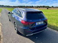 Gebraucht Mercedes C300 258 PS (189 kW) 2023 Blau Limousine