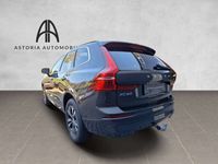 gebraucht Volvo XC60 Momentum Pro AWD Voll-LED Pano 360° H&K ACC