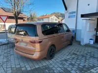 Gebraucht VW Multivan 204 PS (150 kW) 2022 Braun Van / Kleinbus