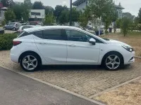 Gebraucht Opel Astra Dynamic 136 PS (100 kW) 2016 Weiß Limousine