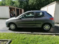 Gebraucht Peugeot 206+ 60 PS (44 kW) 2010 Grau Kleinwagen
