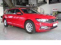 Gebraucht VW Passat 122 PS (89 kW) 2023 Rot Kombi