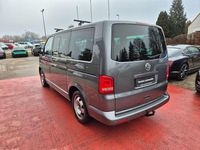 Używany VW Multivan Highline 179 KM (131 kW) 2010 Szary Minivan
