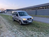 Gebraucht Fiat Doblò 120 PS (88 kW) 2008 Silber Van / Kleinbus