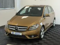 Gebraucht Mercedes B200 156 PS (114 kW) 2012 Braun Kleinwagen