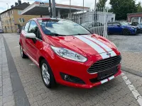 Gebraucht Ford Fiesta Titanium 82 PS (60 kW) 2014 Rot Kleinwagen