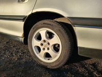 Gebraucht Opel Omega Edition 136 PS (100 kW) 1999 Silber Kombi