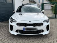 Gebraucht Kia Stinger GT 370 PS (272 kW) 2019 Weiß Kleinwagen