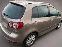 Gebraucht VW Golf VI 105 PS (77 kW) 2011 Gold Kleinwagen