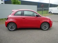 Neu Fiat 500 Icon 65 PS (47 kW) 2026 Rot Kleinwagen