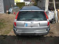 Gebraucht Ford Mondeo 125 PS (91 kW) 2003 Silber Kombi