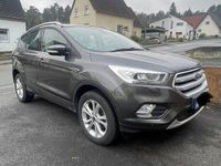 Gebraucht Ford Kuga 150 PS (110 kW) 2020 Grau SUV