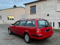 Gebraucht VW Passat 131 PS (96 kW) 2001 Rot Kombi