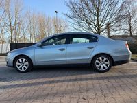 Gebraucht VW Passat Comfortline 150 PS (110 kW) 2007 Blau Limousine