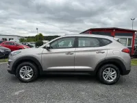 Gebraucht Hyundai Tucson Select 132 PS (97 kW) 2019 Weiß SUV