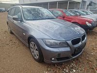 Gebraucht BMW 318 143 PS (105 kW) 2011 Spacegrau metallic Kombi