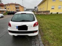 Gebraucht Peugeot 206 68 PS (50 kW) 2009 Weiß Kleinwagen