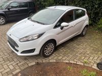 gebraucht Ford Fiesta 1,6tdci 5Türer, 8 Fach bereift