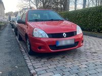 Gebraucht Renault Clio II 75 PS (55 kW) 2012 Rot Kleinwagen