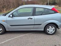 Gebraucht Ford Focus Trend 101 PS (74 kW) 2003 Silber Limousine