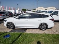 Gebraucht Ford Focus ST-Line X 116 PS (85 kW) 2023 Weiß Limousine