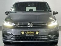 Gebraucht VW Touran Highline 150 PS (110 kW) 2020 Indiumgrau metallic Van / Kleinbus