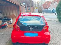 Gebraucht Toyota Aygo 67 PS (49 kW) 2008 Rot Kleinwagen