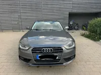 Gebraucht Audi A4 Sport 177 PS (130 kW) 2013 Grau Limousine