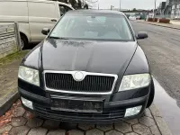 Używany Skoda Octavia Elegance 105 KM (77 kW) 2004 Czarny Sedan/Limuzyna