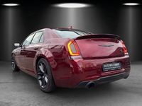Neu Chrysler 300C 485 PS (356 kW) 2026 Velvet red pearl Limousine