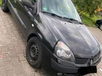 Second-hand Renault Clio II 58 CP (42 kW) 2006 Negru Hatchback