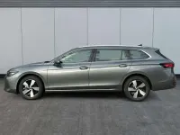 Neu VW Passat Business 150 PS (110 kW) 2025 Diabasgrau metallic/grau Kombi