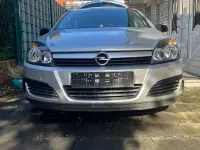 Second-hand Opel Astra 90 CP (66 kW) 2004 Argintiu Berlinǎ