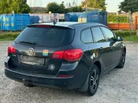 Gebraucht Opel Astra Design Edition 116 PS (85 kW) 2011 Schwarz Kombi