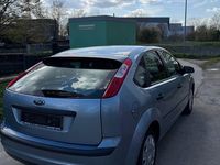 Gebraucht Ford Focus 101 PS (74 kW) 2005 Blau Limousine