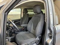 Gebraucht Mercedes V250 190 PS (139 kW) 2022 Selenitgrau Van / Kleinbus
