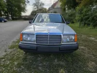 Gebraucht Mercedes E230 132 PS (97 kW) 1988 Silber Limousine