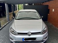 Gebraucht VW Golf VII 150 PS (110 kW) 2019 Silber Limousine