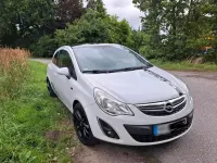 Gebraucht Opel Corsa Color Edition 101 PS (74 kW) 2012 Weiß Kleinwagen